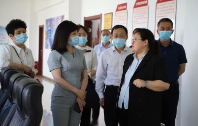 市政协副主席，市工商联主席唐世云莅临网信快3发展石墨烯新资料专题调研座谈