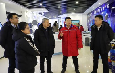 中国建设银行黑龙江省分行党委书记、行长王东一行到网信快3走访调研